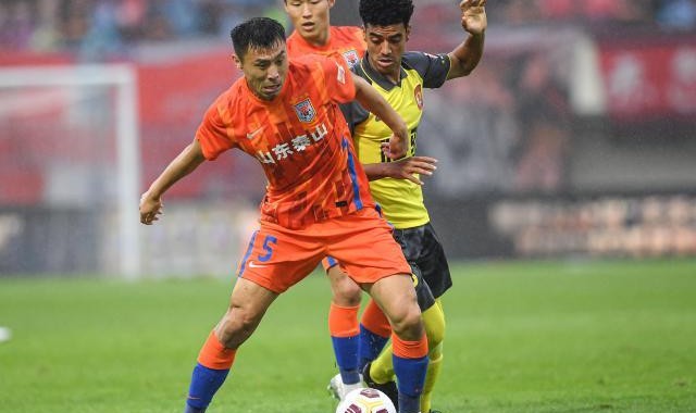 espnapp-3将11年后再随泰山夺冠 郑铮处子赛季出道即巅峰